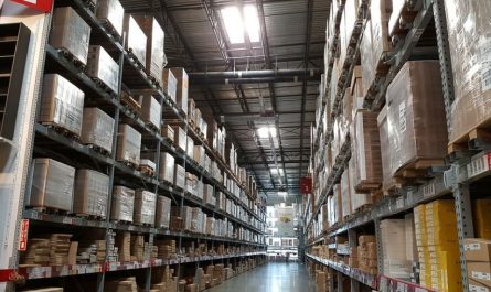 【夢占い】倉庫の夢の意味 13 選