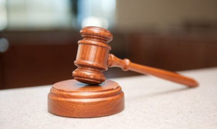 【夢占い】裁判官の夢の意味 9 選