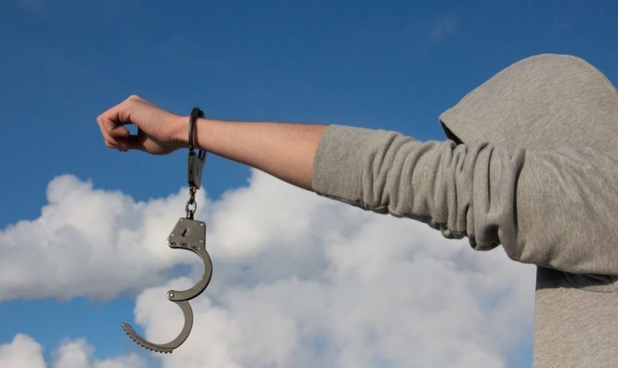 【夢占い】手錠の夢の意味 9 選