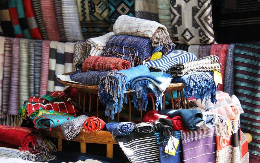 【夢占い】スカーフの夢の意味 12 選