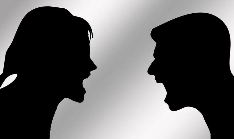 【夢占い】悪口を言う夢の意味 10 選