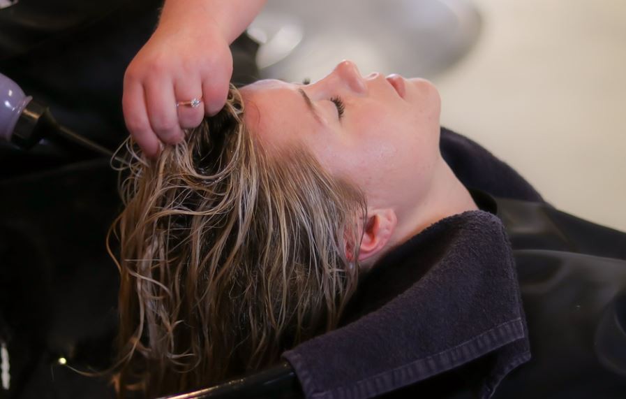 【夢占い】シャンプーの夢の意味 10 選