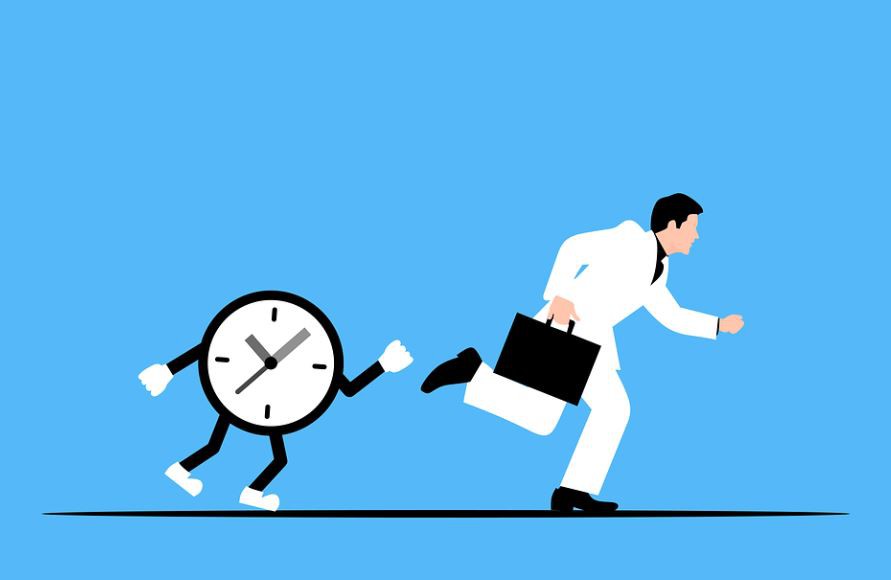 【夢占い】遅刻する夢の意味 8 選