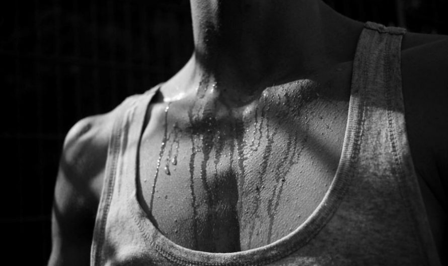 【夢占い】汗の夢の意味 12 選