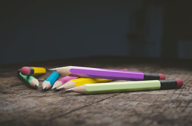 【夢占い】鉛筆の夢の意味 10 選