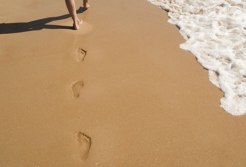 【夢占い】足跡の夢の意味 8 選