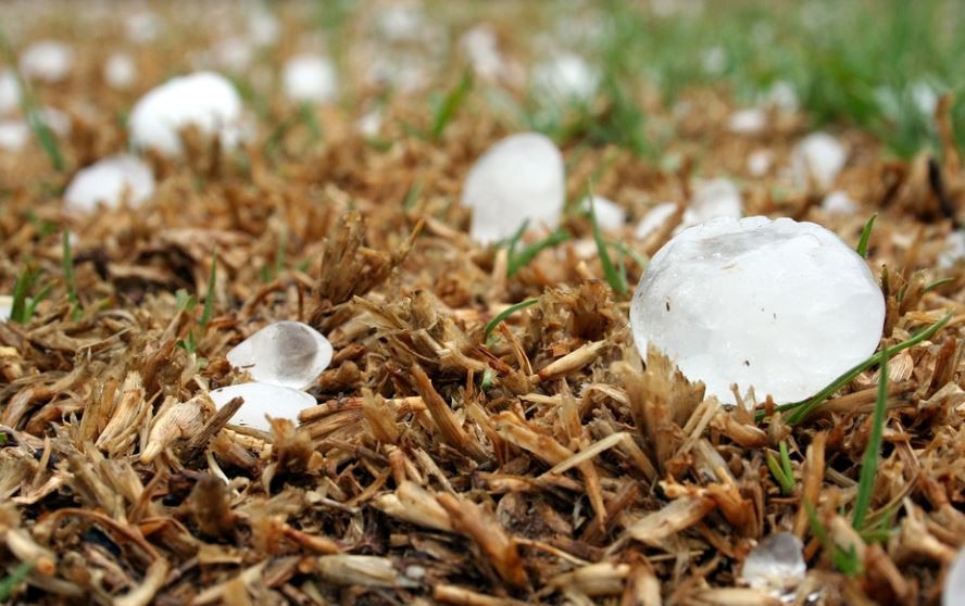 【夢占い】雹の夢の意味 8 選