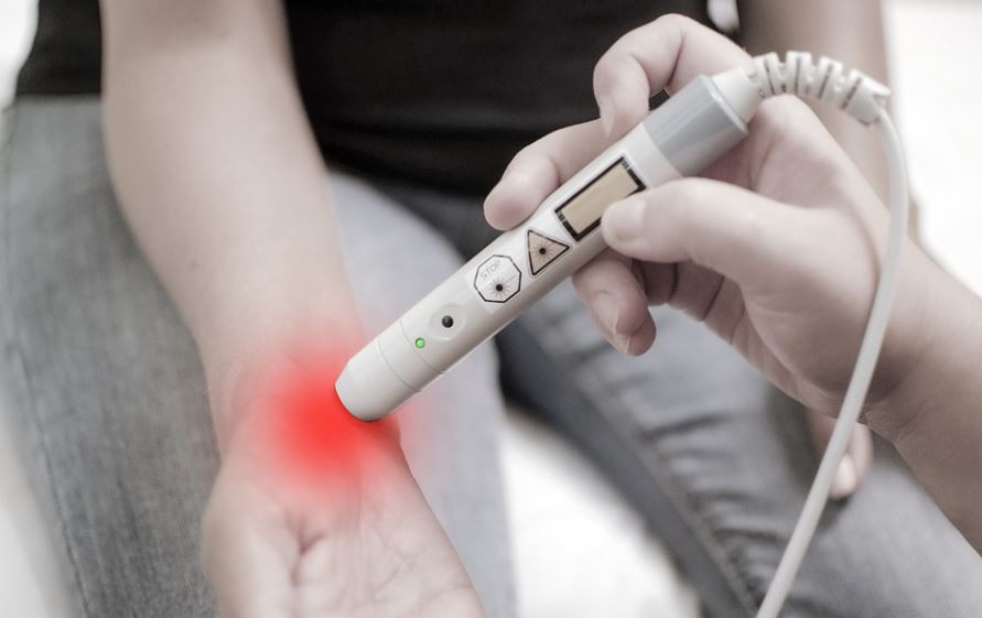 【夢占い】手首の夢の意味 9 選