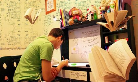 【夢占い】学ぶ夢の意味 10 選