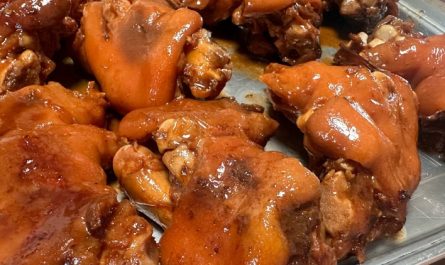 【夢占い】豚の足を食べる夢の意味 7 選