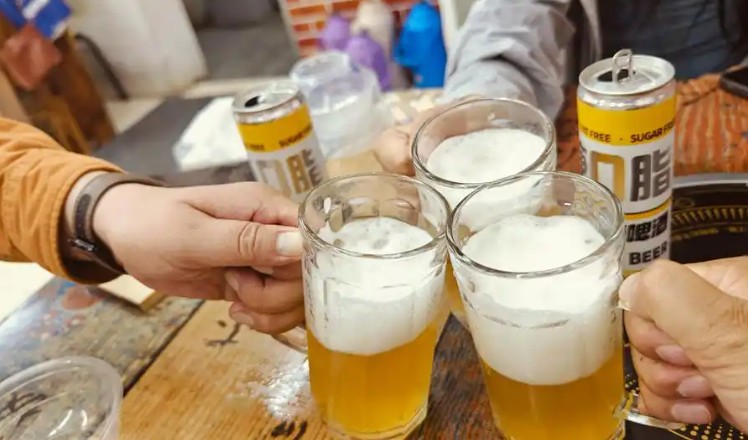 【夢占い】ビールを飲む夢の意味 18 選