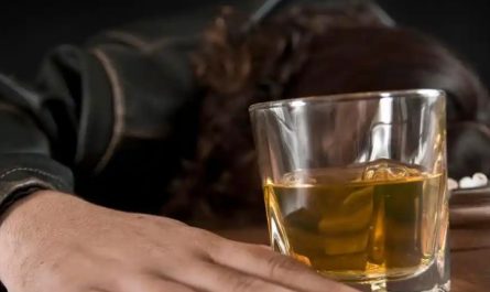 【夢占い】酔う夢の意味 22 選