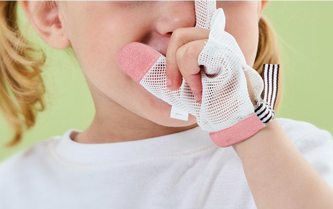 【夢占い】指を噛む夢の意味 14 選