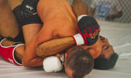 【夢占い】友達を叩く夢の意味 20 選