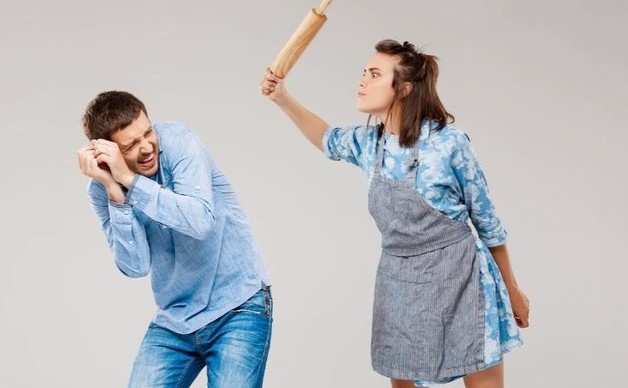 【夢占い】夫を叩く夢の意味 20 選