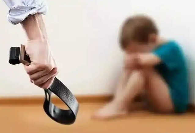 【夢占い】赤ちゃんを叩く夢の意味 7 選