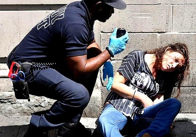 【夢占い】夫に殴られる夢の意味 9 選