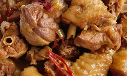 【夢占い】鶏肉を食べる夢の意味 17 選