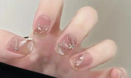 【夢占い】爪の夢の意味 8 選