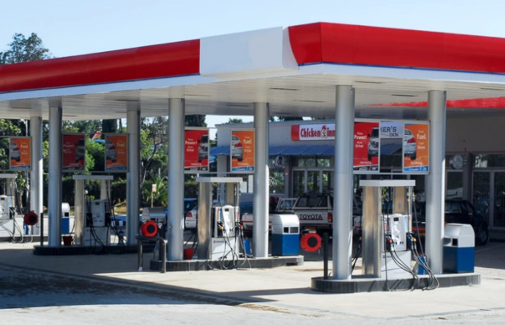 【夢占い】ガソリンスタンドの夢を見るの意味 15 選