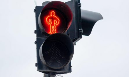 【夢占い】信号の夢を見るの意味 16 選