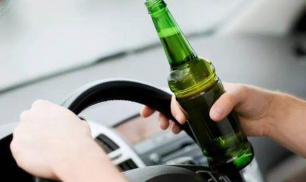【夢占い】飲酒運転の夢の意味 16 選