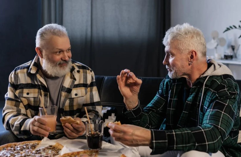 【夢占い】知り合いの夢の意味 26 選