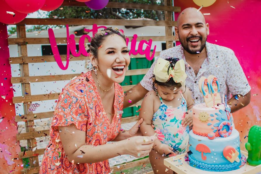 【夢占い】パーティーの夢を見る意味とは？13の関連する意味