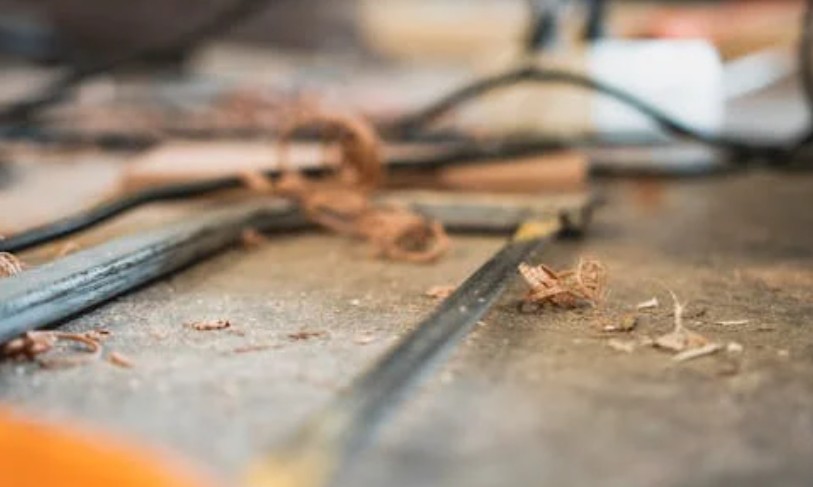 【夢占い】のこぎりを見る夢の13の解釈