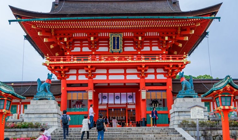 【夢占い】寺院の夢に関する21の夢解釈