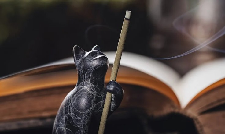 【夢占い】お香の夢解釈22選