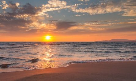 【夢占い】夕日の夢解釈24選