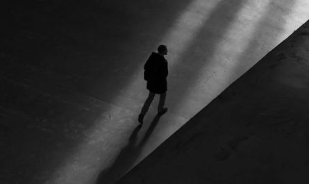 【夢占い】友人の死の夢の9つの解釈