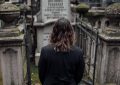 【夢占い】友人が殺される夢の9つの解釈