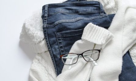 【夢占い】服をたたむ夢が持つ15の意味